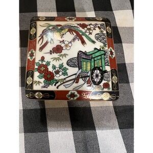 VTG Imari Porcelain Trinket Box Ceramic Floral Lid Japan 3x3x1.5" Square (1047)